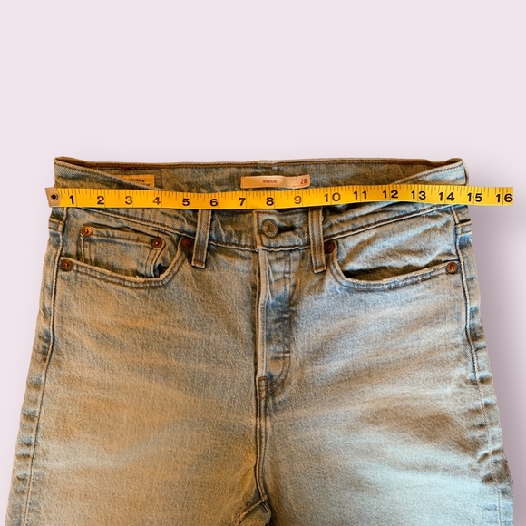 Levi’s Denim Women’s Buttonfly Wedgie size 28 - Picture 5 of 9